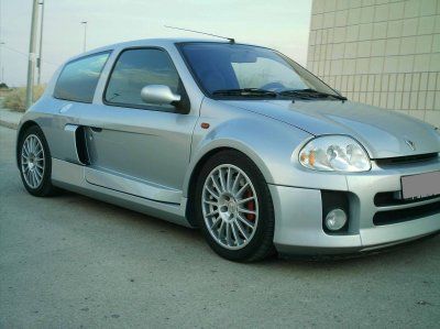 RENAULT CLIO 3.0 V6 230 CV ESPECIAL - Valencia