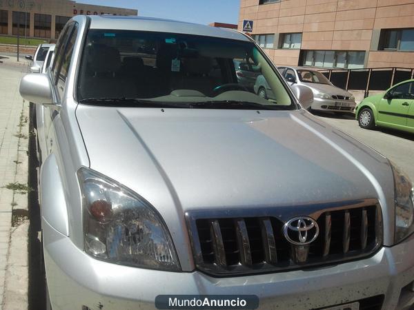 Se vende Toyota Land Cruiser D-4D SP VXL Automatico