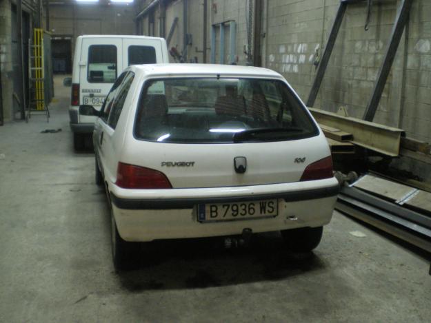 Vehículo Peugeot 106