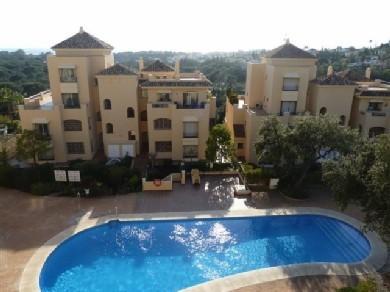 Apartamento con 3 dormitorios se vende en Marbella, Costa del Sol