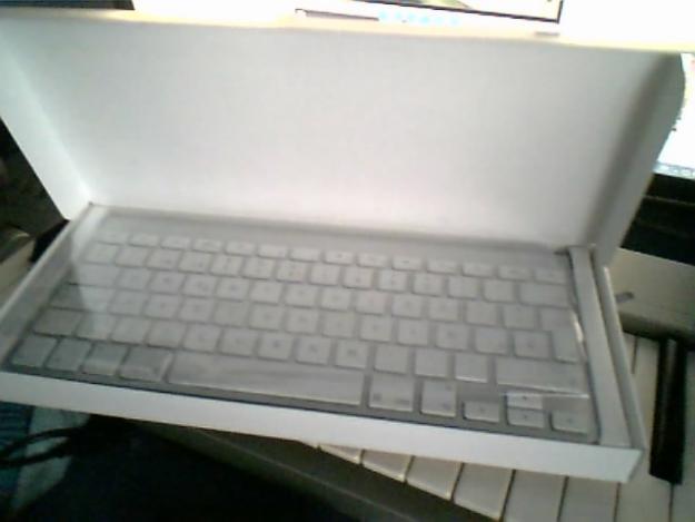 MAGIC TRACKPAD + WIRELESS KEYBOARD APPLE