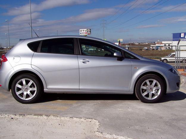 Seat Leon TDI 105 CV o 140 CV dudamos que lo encuentres mas barato!!!!! coches de gerencia