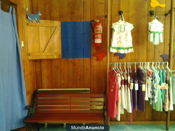 MOBILIARIO DE TIENDA DE ROPA INFANTIL