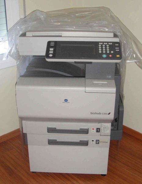 vendo inpresora konica bizhub350 y apple macg4