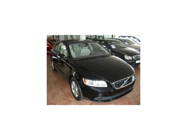 VOLVO S40 2.0D MOMENTUM