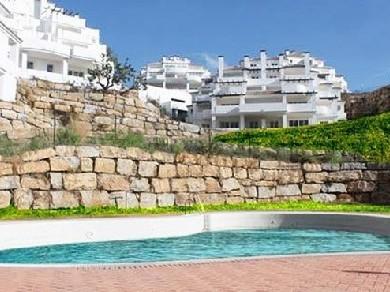 Apartamento con 2 dormitorios se vende en Marbella, Costa del Sol