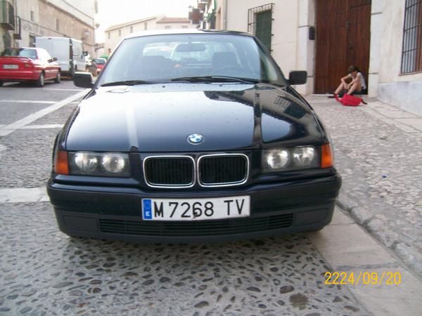 vendo bmw 320i