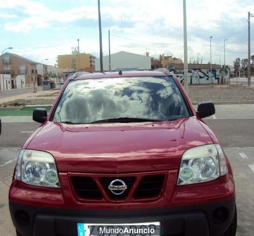 VENDO TODOTERRENO NISSAN X-TRAIL AÑO 2004