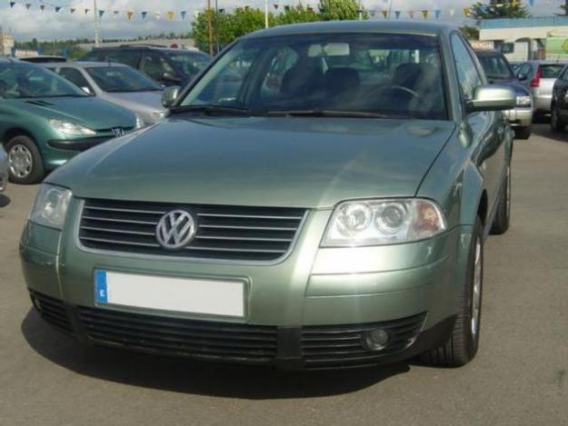 Volkswagen PASSAT 1.9 TDI 100CV. 5P. '03 en venta en Parets Del Vallès