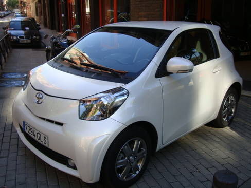 Toyota iQ 1.0 Multidrive navy