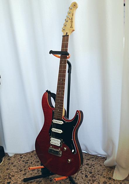 Vendo Yamaha Pacifica 812V