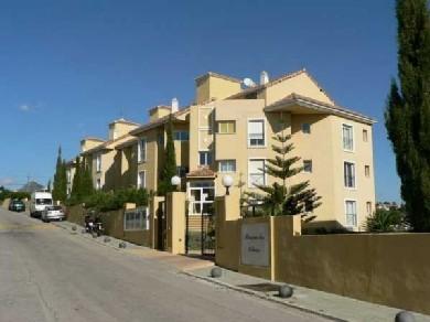 Apartamento con 2 dormitorios se vende en Estepona, Costa del Sol