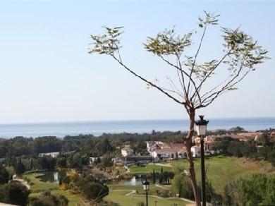 Chalet con 4 dormitorios se vende en Marbella, Costa del Sol