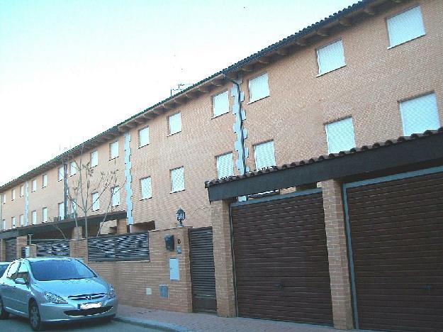 Casa adosada en Almoguera