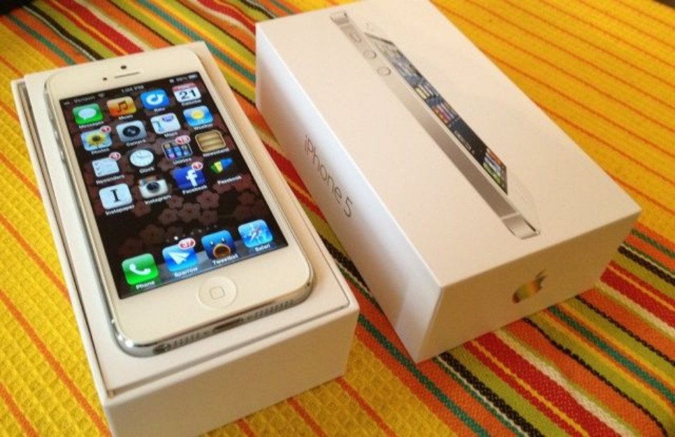 IPhone 5 Blanco 16Gb totalmente libre y precintado