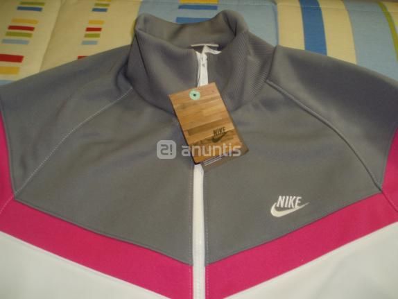 SUDADERA NIKE MODELO RAFA NADAL