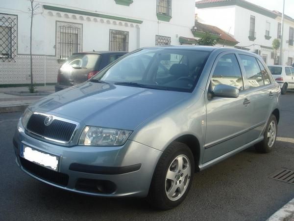 VENDO SKODA FABIA 1.2 SERIE YOUNG AÑO 2005