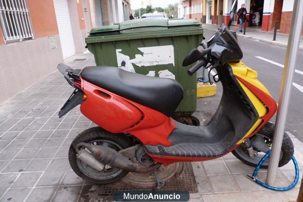 Vendo moto Beta, perfecto estado, precio negociable.