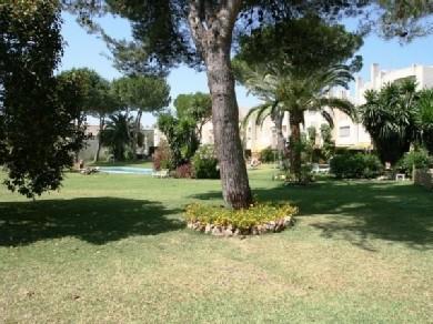 Apartamento con 3 dormitorios se vende en Marbella, Costa del Sol