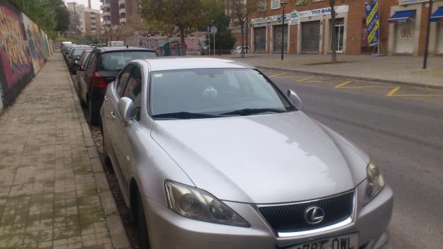 Se vende lexus is 220d luxury