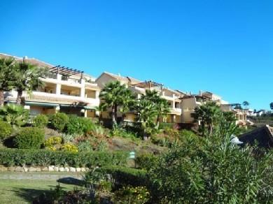 Apartamento con 2 dormitorios se vende en Marbella, Costa del Sol