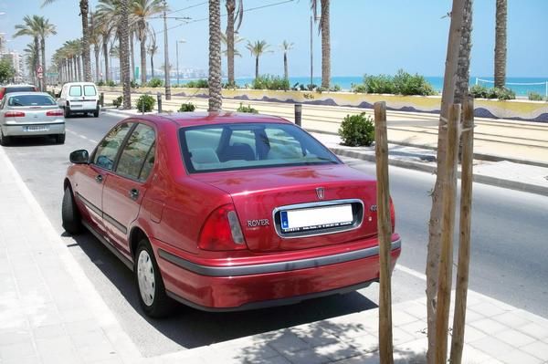 Rover 400 1999, 1400cc con solo 51000km, color granate, muy bueno!!! @licante