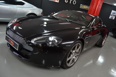 Aston Martin V8 Vantage VANTAGE V8 en Barcelona