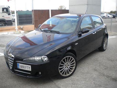 Alfa Romeo 147 1.6 TS 16V COLLEZIONE