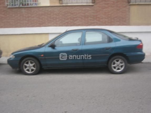 ford mondeo  vendo `para uso de piezas solo por 450 e