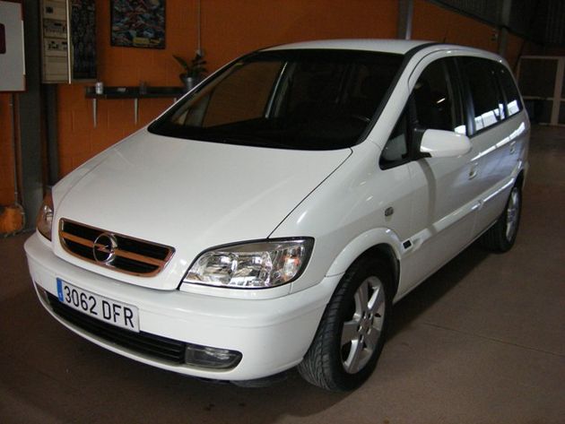 OPEL Zafira 2.2Dti 16v Elegance