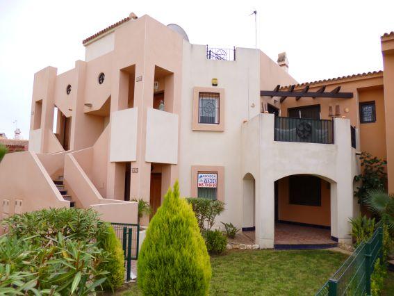 Piso Orihuela 66 m2 con terraza. 66 m2 - 85.000 euros - Alicante