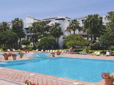 Apartamento con 4 dormitorios se vende en Marbella, Costa del Sol