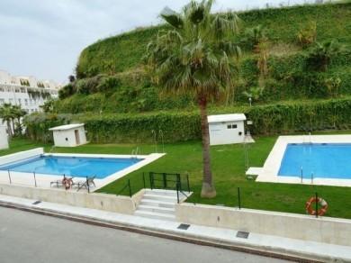 Apartamento con 2 dormitorios se vende en Marbella, Costa del Sol