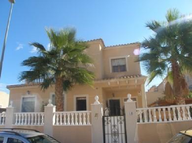 Chalet con 4 dormitorios se vende en Ciudad Quesada, Costa Blanca