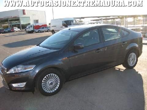 FORD MONDEO BERLINA