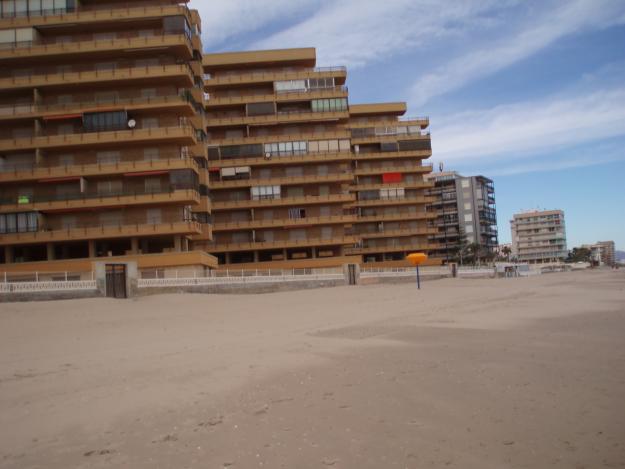 Apartamento en 1ª línea de playa en Arenales del Sol