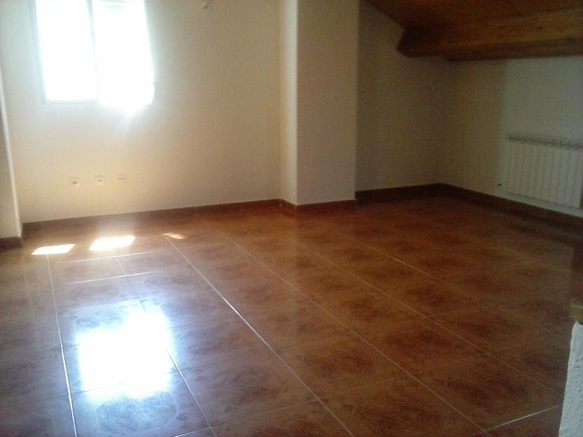 se vende chalet adosado