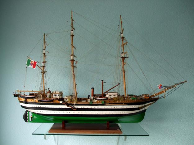 MAQUETAS DE BARCOS MILITARES ANTIGUOS