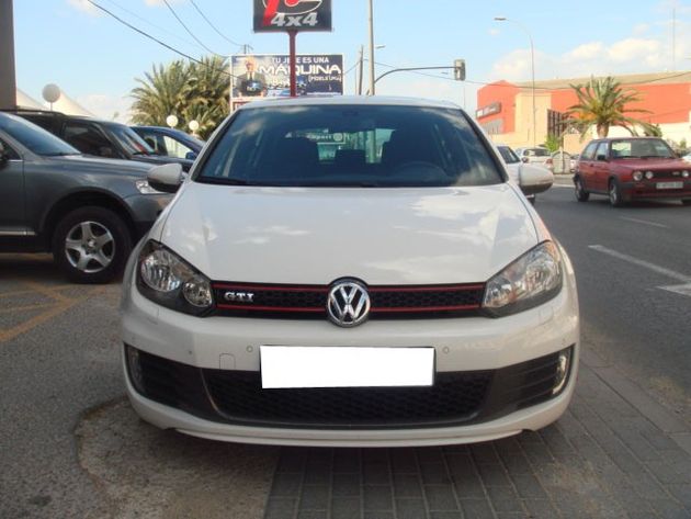 VOLKSWAGEN Golf 2.0 TSI GTI DSG