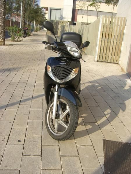 2.000   - Honda Scoopy sh125i