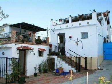 Chalet con 7 dormitorios se vende en Alhaurin el Grande