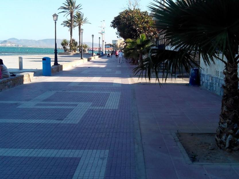 Piso en planta baja primera linea de mar en Los Alcazares Mar menor