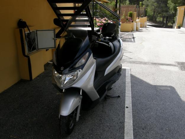 vendo suzuki burgman 125año 2004 1200euros