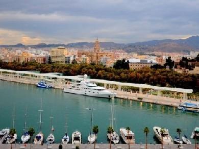 Apartamento con 4 dormitorios se vende en Malaga, Costa del Sol