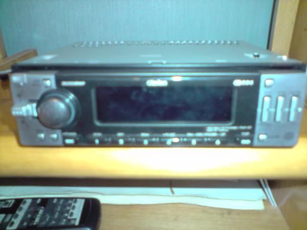 AUTO RADIO MODELO CLARION  dxz 558 rmp