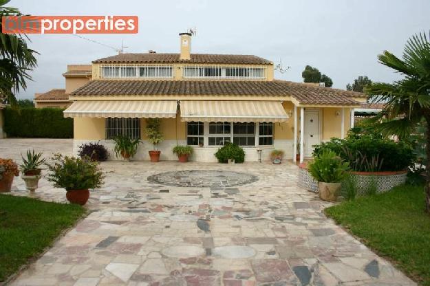 Chalet en venta en San Vicente/Sant Vicent del Raspeig, Alicante (Costa Blanca)