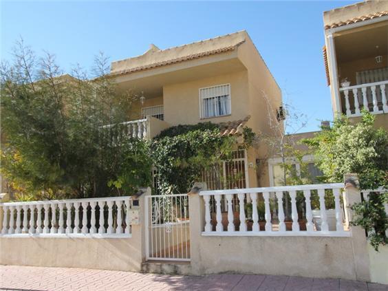 Casa pareada en Guardamar del Segura