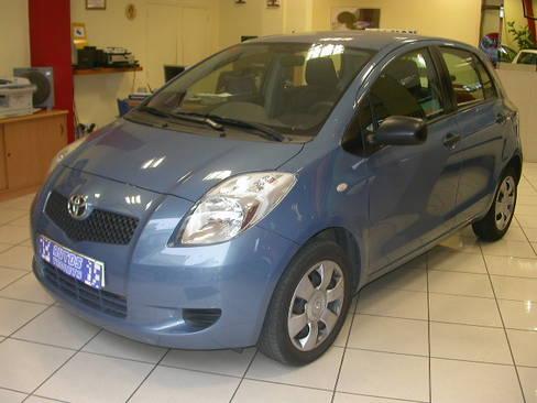 Toyota Yaris 1.3 VVTI 5P. TERRA