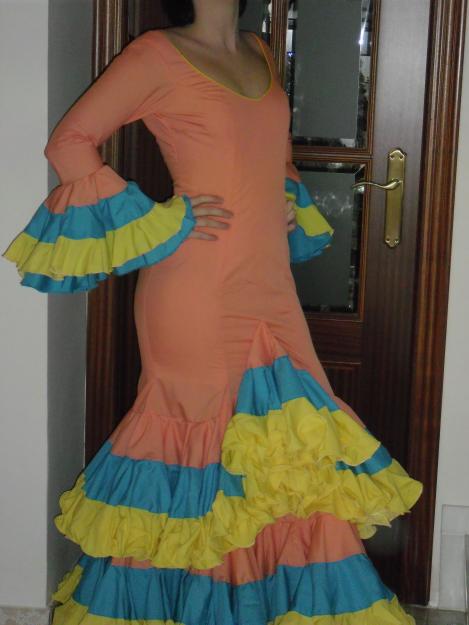 Vendo traje de flamenca a estrenar por 180euros!!