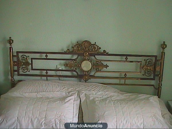 Cama en bronce